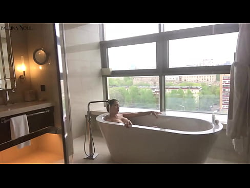 ❤️ Pitikek mezin Bi dilgermî pizika xwe di serşokê de dihejîne ❤️❌ Vîdyoyê seksî li ku.niceporn-tv.ru ❌️❤